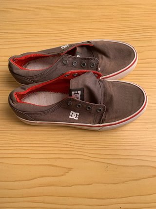 Zapatillas DC Marrones Casuales