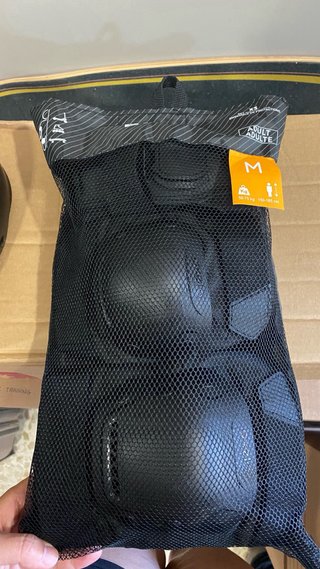 Casco y protecciones skate adulto M