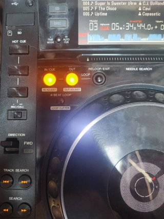 2 Pioneer CDJ-2000
