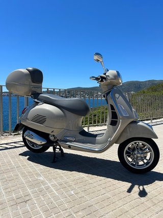 Vespa GTS 300 • Muy pocos km • Impecable