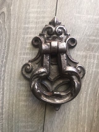 Llamador de puerta antiguo hierro S. XIX
