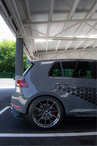 VW GOLF TCR 400