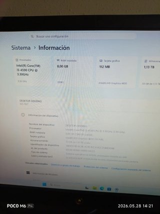 Ordenador de sobremesa negro.