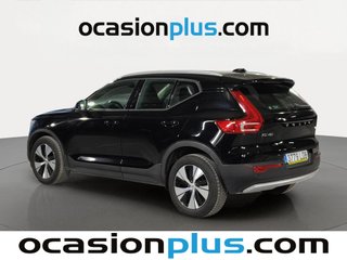 Volvo XC40 T3 Momentum Auto 120 kW (163 CV)