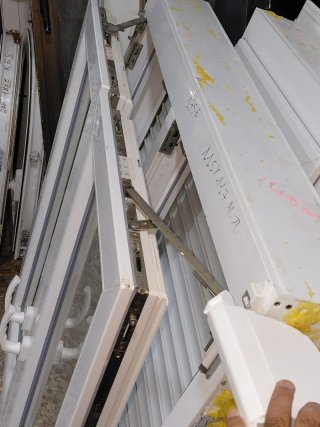 2 Ventanas PVC Oscilobatientes