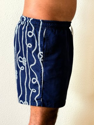 Bañadores azules con estampado de cuerdas