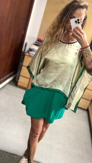 Blusa estilo asiático + falda con bolsillos * M