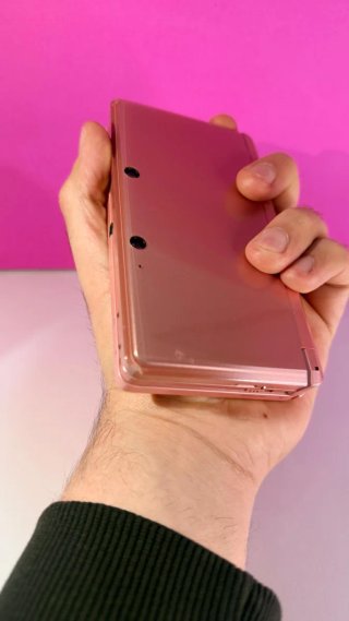 Nintendo 3DS Rosa con Base di Ricarica