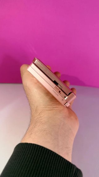 Nintendo 3DS Rosa con Base di Ricarica