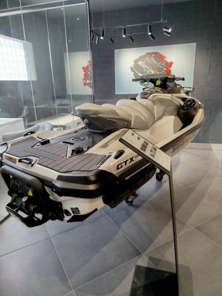 SEA DOO 325 LIMITED - 2026 " Entrega inmediata"