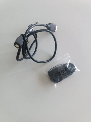 Auriculares Sony MH410c + Cable HDMI