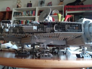 LEGO 75192 UCS Millennium Falcon (2ª Ed.)