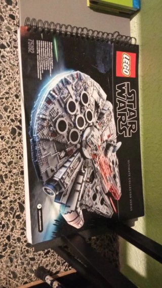 LEGO 75192 UCS Millennium Falcon (2ª Ed.)