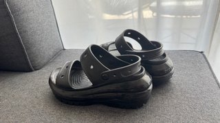 Sandalias Plataforma Crocs Mujer Negras