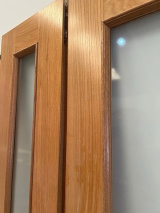 Puerta doble de roble con cristal