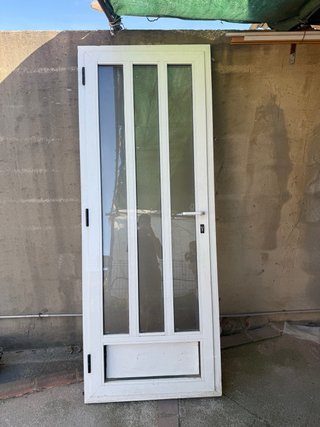 Puerta de aluminio blanca 80x210