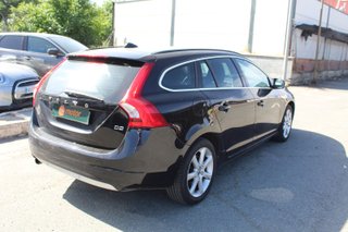 Volvo V60 2.0 D3 Kinetic (2017)