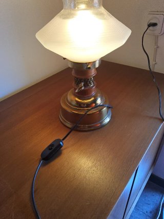 Lámpara de mesa vintage estilo quinqué