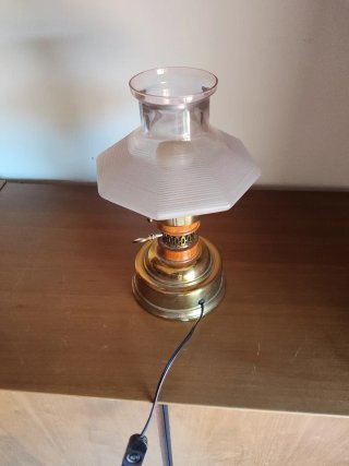 Lámpara de mesa vintage estilo quinqué