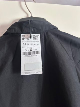 Vestido negro Stradivarius
