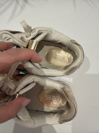 Zapatillas Michael Kors Beige y Dorado