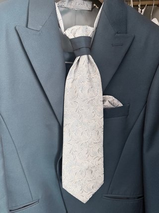 Traje de novio talla 52