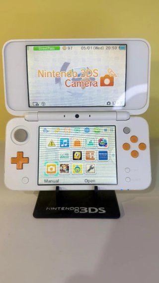 Nintendo 2DS XL Bianca e Arancione