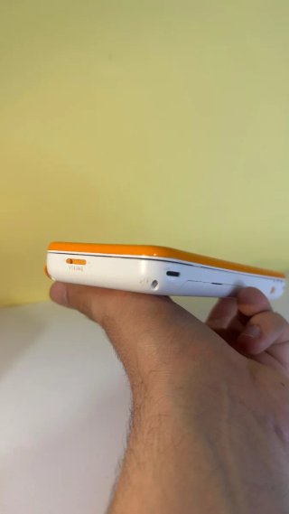 Nintendo 2DS XL Bianca e Arancione