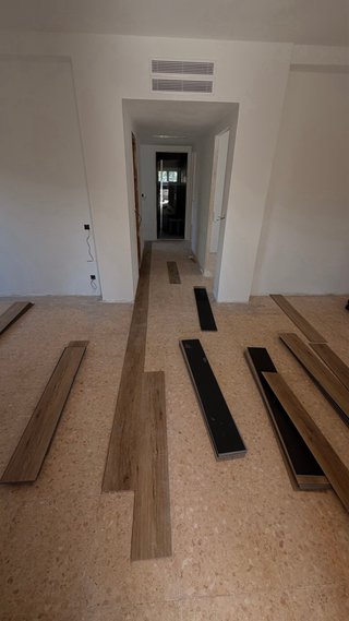 Instalación suelo y puertas