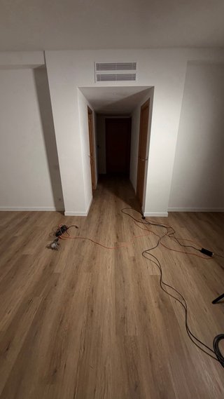 Instalación suelo y puertas