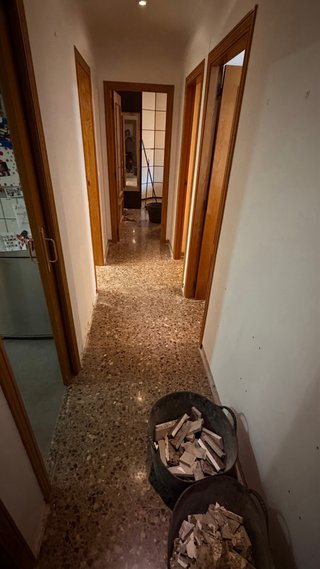 Instalación suelo y puertas