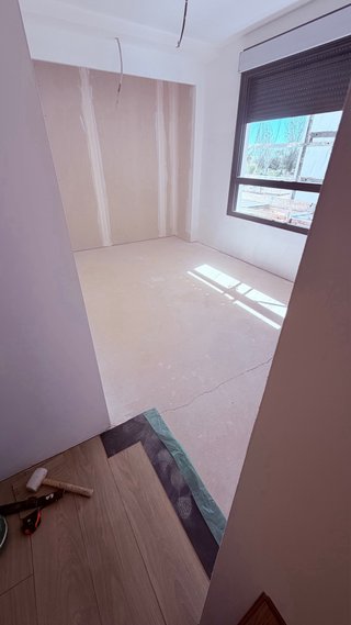 Instalación suelo y puertas