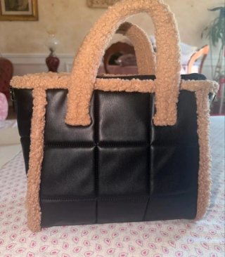 Borsa in peluche beige e marrone