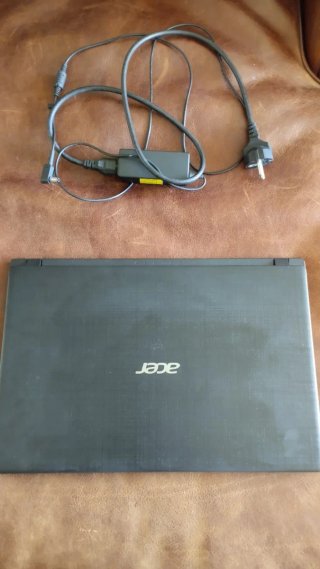 Portátil Acer Aspire 8GB RAM + SSD 120GB