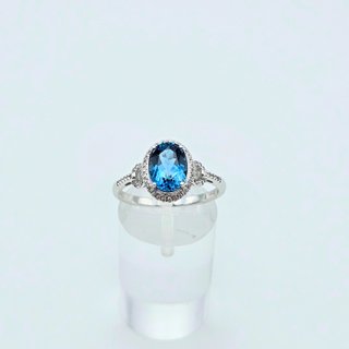 Anillo Oro Blanco 18K Piedra central, 3.78gr, T-20