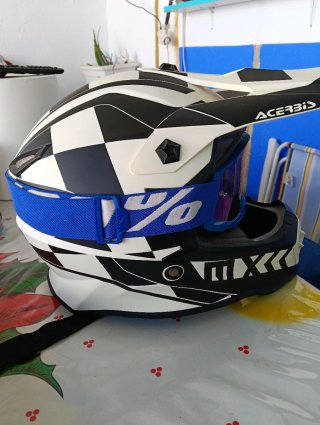Casco de cross infantil con gafas