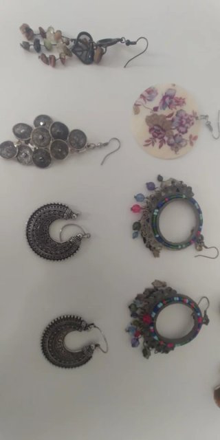 Conjunto bisutería: pendientes y pulsera