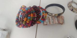 Conjunto bisutería: pendientes y pulsera