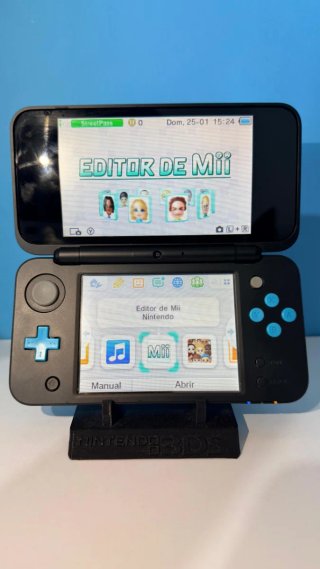 Nuovo Nintendo 2DS XL blu e nero