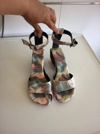 Sandalias Multicolor.