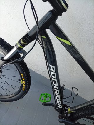 Bicicleta Rockrider con cubiertas Maxxis nuevas