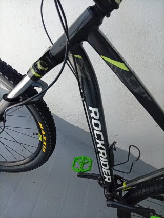 Bicicleta Rockrider con cubiertas Maxxis nuevas