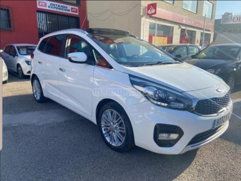 KIA Carens 2018 - foto 1