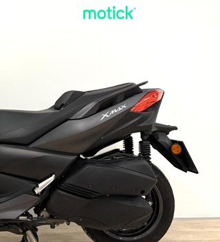 YAMAHA XMAX 300