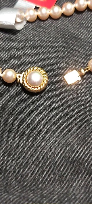 Pulsera Perlas Sureda Cierre Dorado chapado.