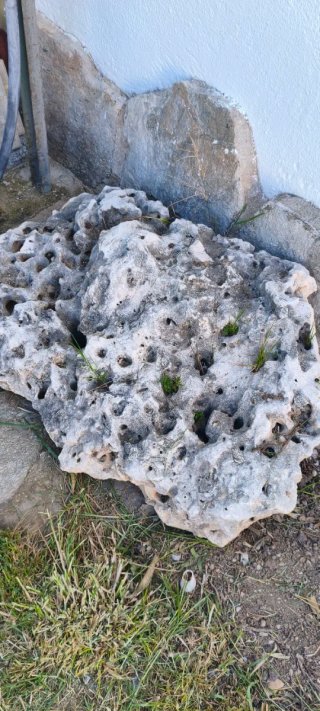 Piedras volcánicas decorativas