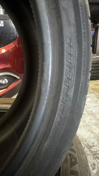 Neumaticos Yokohama V107 295/35 R21