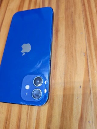 iPhone 12 Azul - 81% Batería