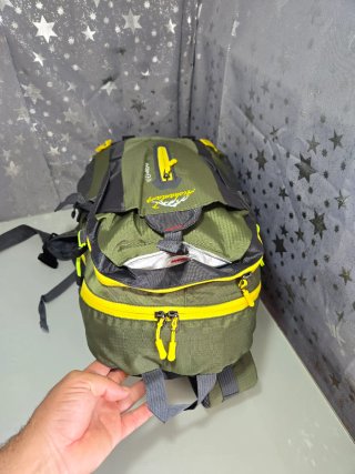 Mochila senderismo Aishantang verde y amarilla