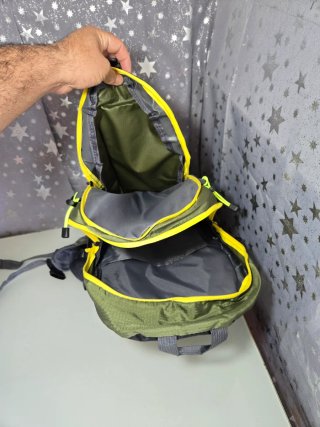 Mochila senderismo Aishantang verde y amarilla